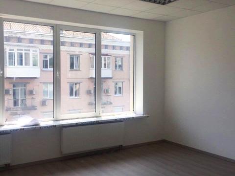 комерційна за адресою Кловський узвіз, 7a