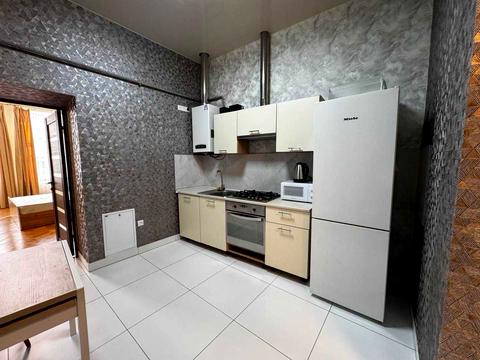 квартира за адресою Пантелеймона Куліша вул., 1