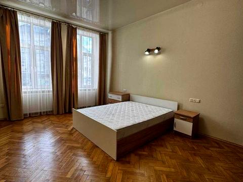 квартира за адресою Пантелеймона Куліша вул., 1