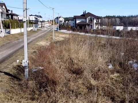 ділянка за адресою Квітнева, 42