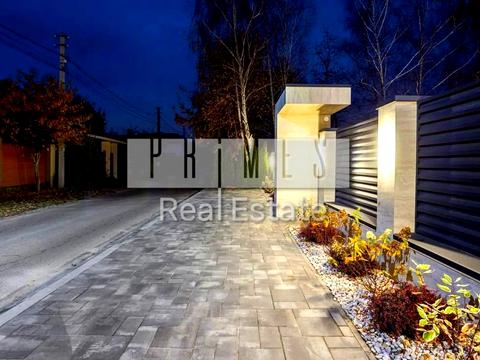 будинок за адресою Вишнева, 44