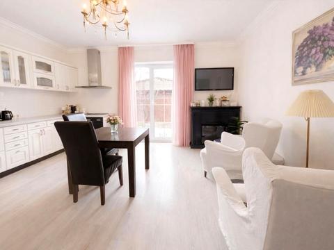 будинок за адресою Центральна вул., 11