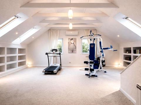 будинок за адресою Центральна вул., 11