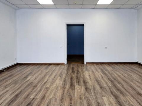 комерційна за адресою Євгена Сверстюка вул. (Марини Раскової), 17