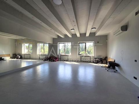 коммерческая по адресу Старокиївська, 1