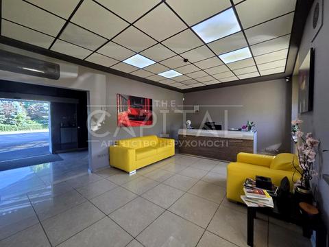 коммерческая по адресу Старокиївська, 1