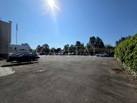 коммерческая по адресу Старокиївська, 1