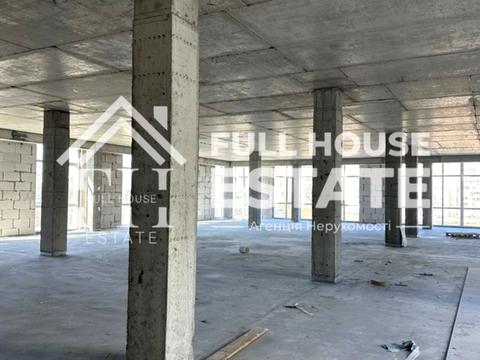 коммерческая по адресу Соборности просп. (Воззʼєднання), 2