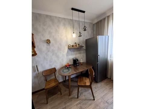 квартира за адресою Перлинна вул., 8