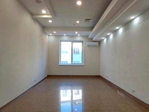 комерційна за адресою Пирогова вул., 23а