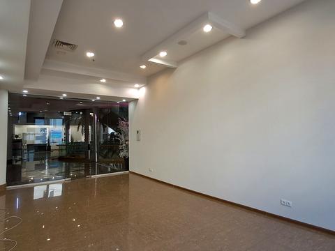 комерційна за адресою Пирогова вул., 23а