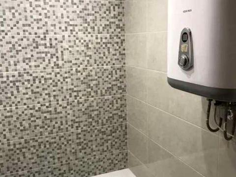 комерційна за адресою Каховська вул., 62-А