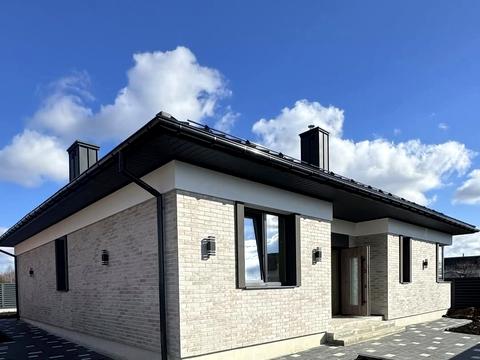 будинок за адресою Дорошенка вул.