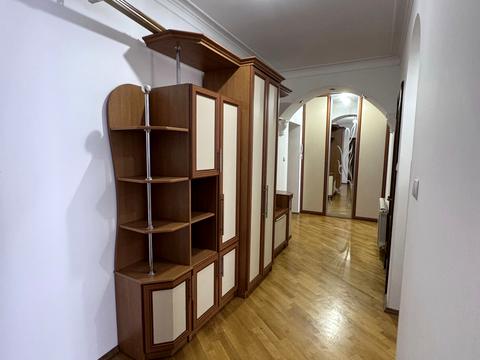 квартира за адресою Андрія Мельника вул., 11А