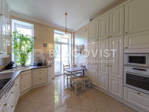 квартира за адресою Шовковична вул., 10