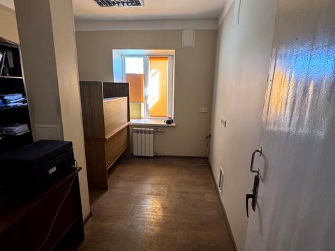 комерційна за адресою Світлицького вул., 13