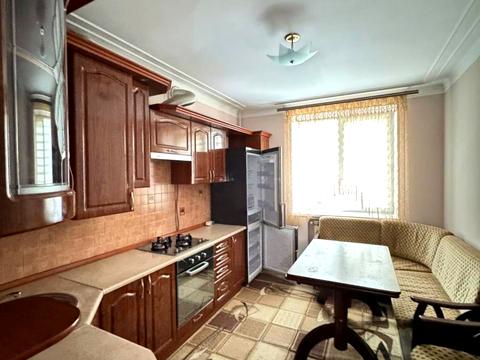 квартира за адресою Мельника, 11 А