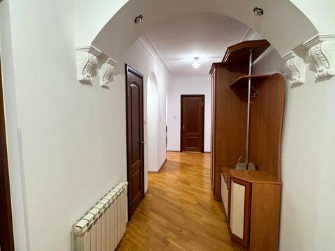 квартира за адресою Мельника, 11 А