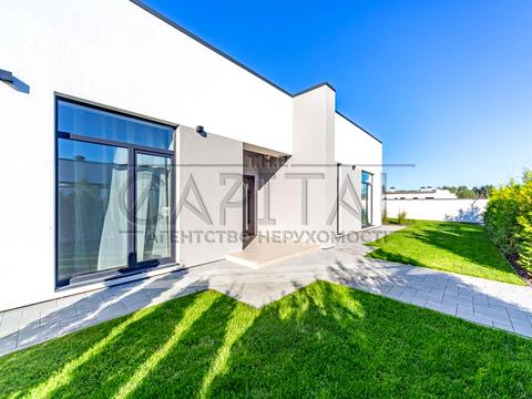 будинок за адресою привітна, 1