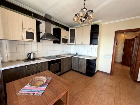 квартира за адресою Дніпровська набережна вул., 26-А