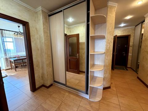 квартира за адресою Дніпровська набережна вул., 26-А