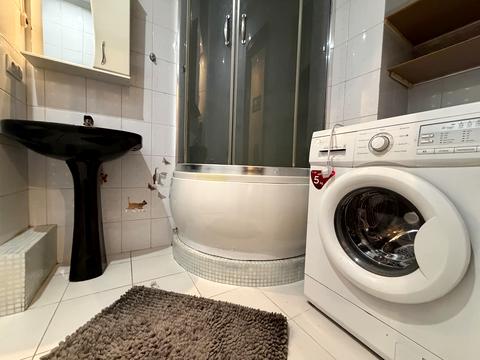 квартира за адресою Дніпровська набережна вул., 26-А