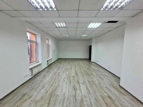 комерційна за адресою Нижній Вал вул., 15