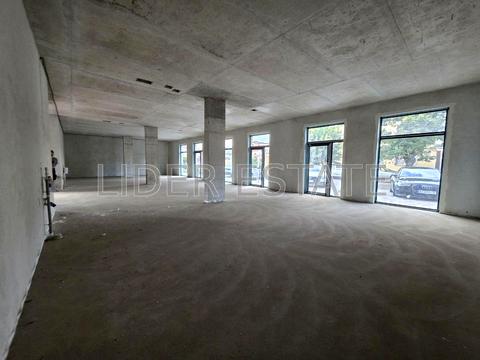 комерційна за адресою Руська вул., 23