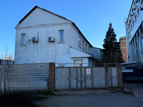 комерційна за адресою Дарницька пл. (Ленінградська), 4