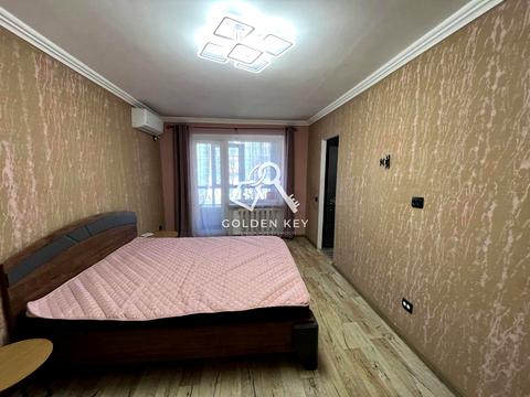 квартира за адресою Соборності вул. (Косіора), 24