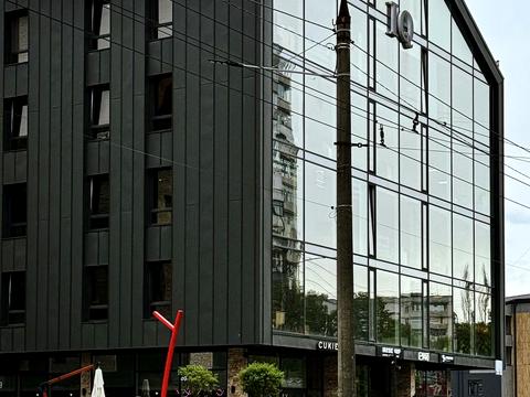 комерційна за адресою Зарічанська вул., 13-А