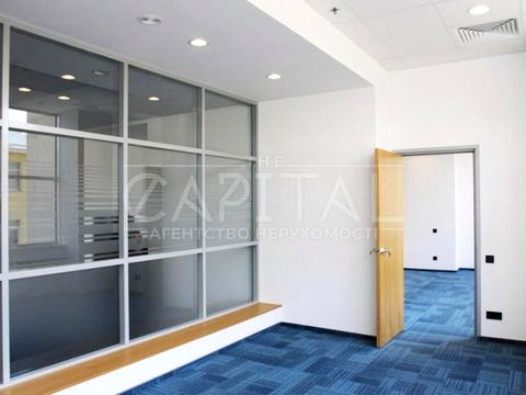 комерційна за адресою Євгена Коновальця вул. (Щорса), 44-А