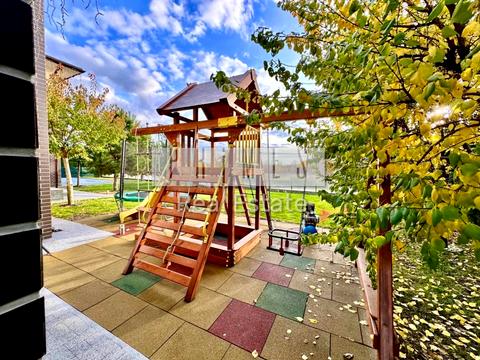 будинок за адресою Кар'єрна вул.