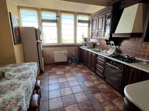 квартира за адресою Наукова вул., 96а