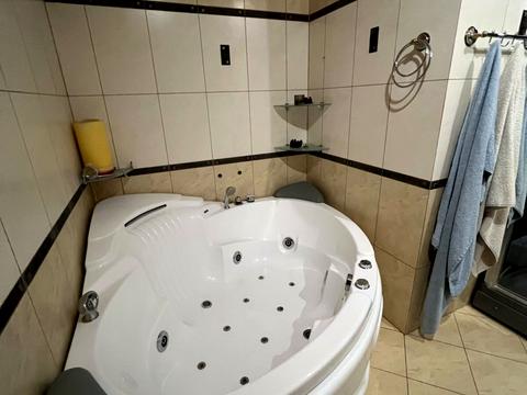 квартира за адресою Наукова вул., 96а