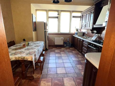 квартира за адресою Наукова вул., 96а