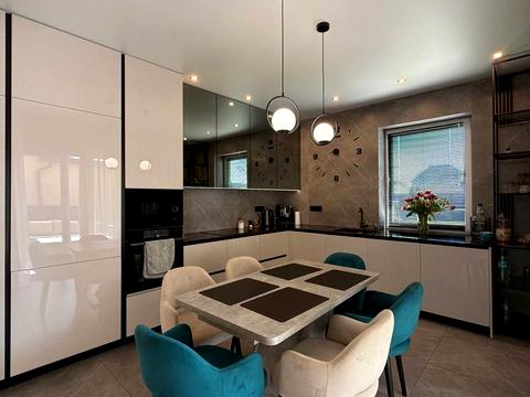 дом по адресу Августина Волошина ул.