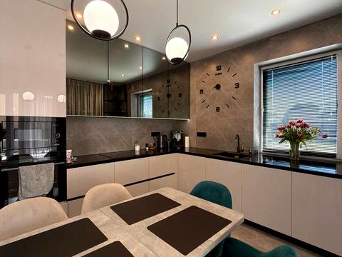 дом по адресу Августина Волошина ул.