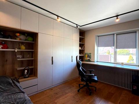 дом по адресу Августина Волошина ул.