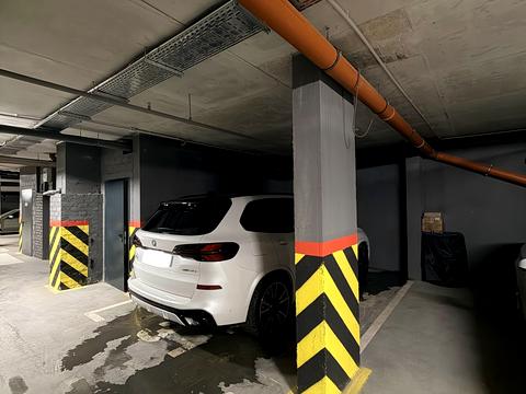 паркоместо по адресу Лесная ул., 5