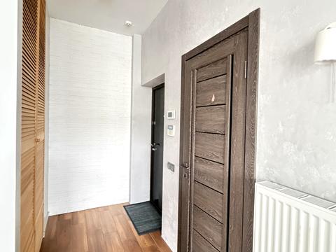 комерційна за адресою В'ячеслава Чорновола просп. (), 16г