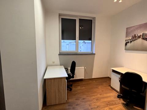 комерційна за адресою В'ячеслава Чорновола просп. (), 16г