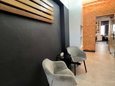 комерційна за адресою Івана Тобілевича вул., 8