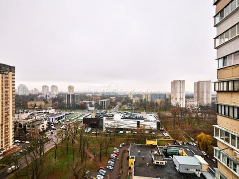 квартира за адресою Святошинська пл., 1