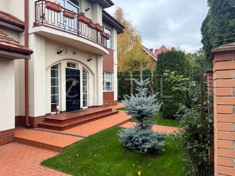 дом по адресу с. Петропавловская Борщаговка, Радужная ул., 33