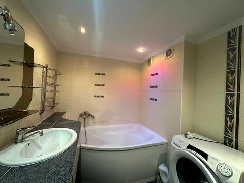 будинок за адресою вулиця Лялі Ратушної, 156