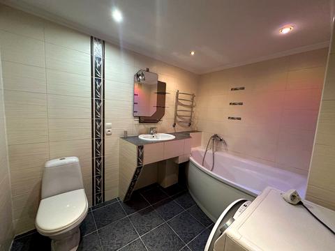 будинок за адресою вулиця Лялі Ратушної, 156