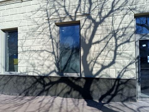 коммерческая по адресу  пл., 7