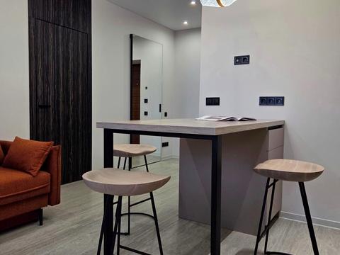 квартира за адресою Академіка Лебедєва вул., 1/8