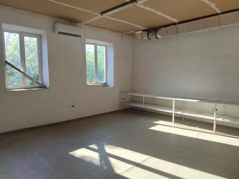 комерційна за адресою Сонячна вул., 25